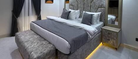 Desk, laptop workspace, free WiFi, bed sheets