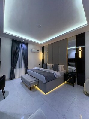 高級客房 | 書桌、手提電腦工作空間、免費 Wi-Fi、床單