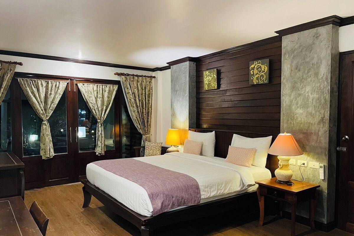 Deluxe Room with Pool View and Beachside | Wi-fi (inkludert) og sengetøy