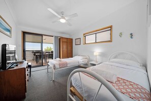 4 bedrooms, WiFi, bed sheets - Seahorse Hyams Beach (Hyams Beach)