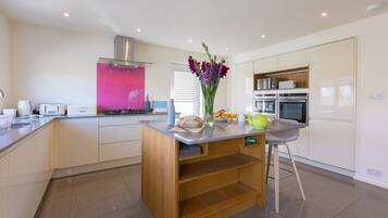 Fridge, dishwasher, electric kettle, toaster