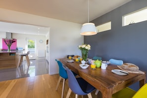 Dining - Secret Beach (St Ives)