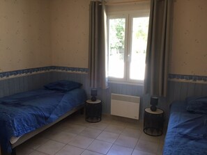 2 bedrooms, iron/ironing board, free WiFi - Sea cottage (Ciré-d'Aunis)