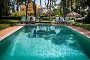 Outdoor pool, a heated pool - Sunset villa, heated pool, sleeps 9, walk to marina (TR/22B Vilamoura)