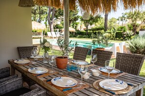 Outdoor dining - Sunset villa, heated pool, sleeps 9, walk to marina (TR/22B Vilamoura)