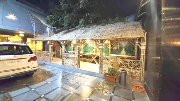 Property grounds - Hotel Sunshine Inn (Mumbai)