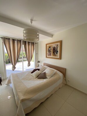 5 bedrooms, iron/ironing board, travel cot, free WiFi