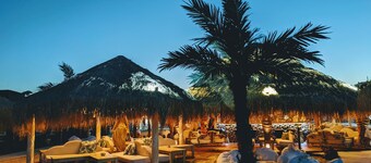 "Vista Mare". New vacation apartment right on the beach in the Mary Beach property