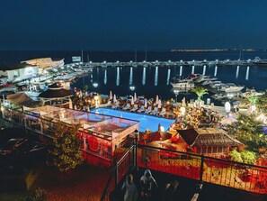 Marina - "Vista Mare". New vacation apartment right on the beach in the Mary Beach property (Seti Vlas)