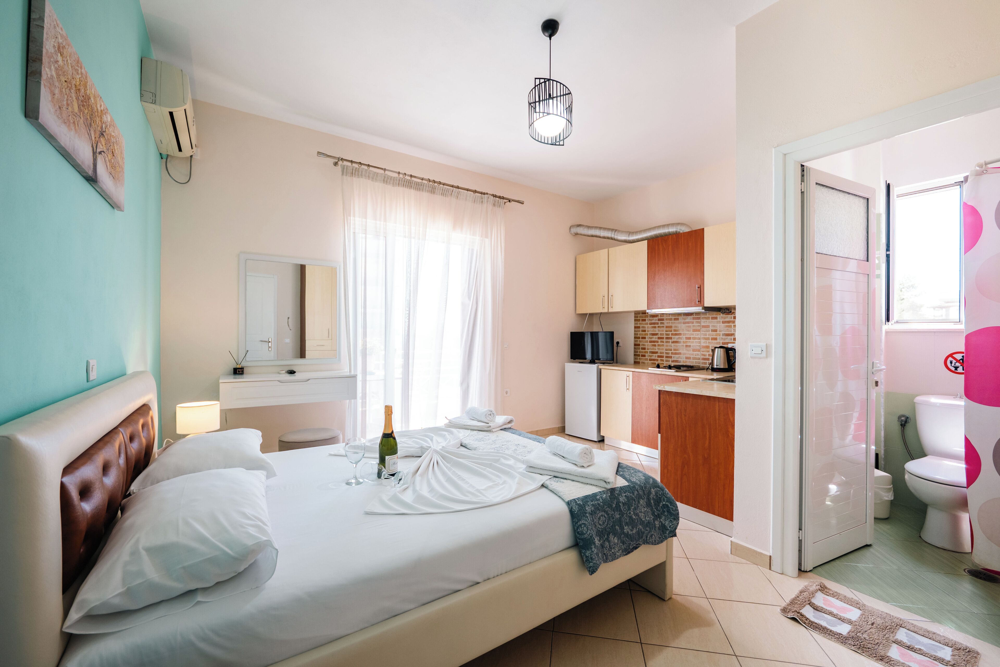 Classic Apartment, Oceanfront | 1 bedroom, in-room safe, soundproofing, iron/ironing board