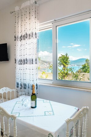 Appartement Standard, 1 chambre, cuisine, rez-de-chaussée | Terrasse/Patio