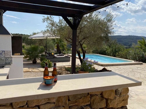 Spacious three-bedroomed country villa with large gardens and swimming pool