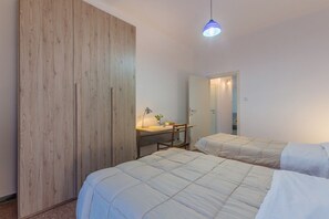 2 dormitorios, tabla de planchar con plancha, wifi y ropa de cama