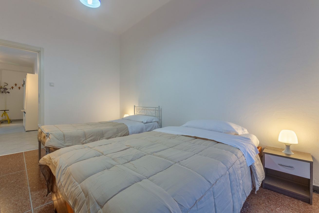 2 chambres, fer et planche à repasser, Wi-Fi, draps fournis