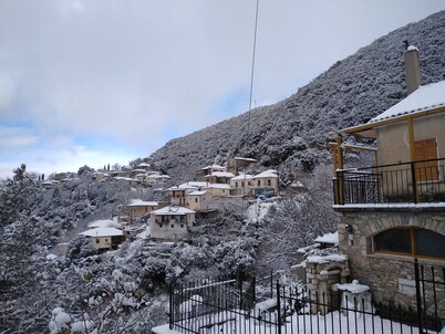 Stonehouse dome Lagadia was built in '69 w/firepit, close to great hiking trails