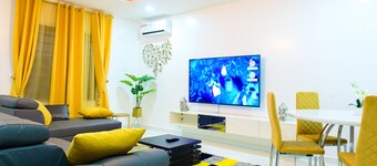 Furnished 4 Bedroom Apart - 24Hrs Elect/WIFI/Security