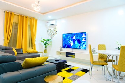 Furnished 4 Bedroom Apart - 24Hrs Elect/WIFI/Security