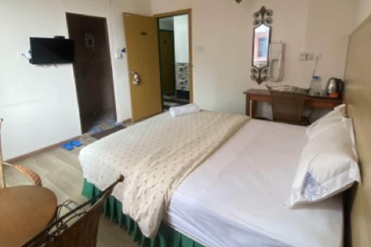 Chambre Double Deluxe, 1 grand lit | 1 chambre, Wi-Fi gratuit, draps fournis