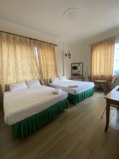 Hotel O Sianglory Inn