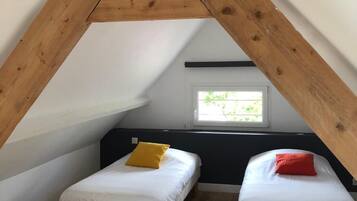 2 slaapkamers, een strijkplank/strijkijzer, wifi, beddengoed