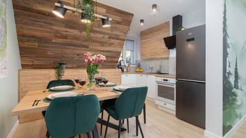 Kühlschrank, Ofen, Herdplatte, Geschirrspüler