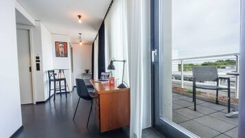Apartment L - King bed and terrace | Terrace/patio