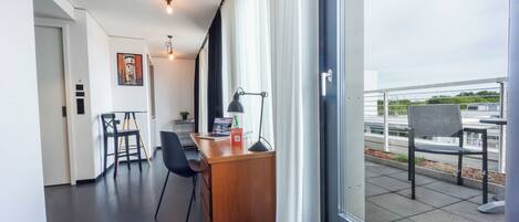 Apartment L - King bed and terrace | Terrace/patio