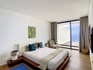 4 bedrooms, iron/ironing board, travel crib, free WiFi