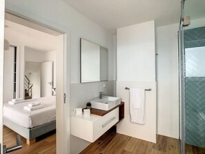 2 bedrooms, iron/ironing board, travel crib, free WiFi