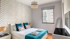 2 chambres, fer et planche à repasser, lit parapluie, Wi-Fi gratuit