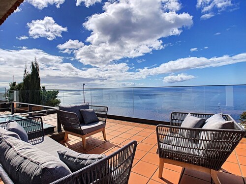 Unmei Villa by LovelyStay