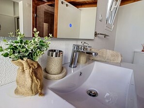 Hair dryer, towels