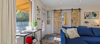 NW Hawthorne | 2 Bed, 1 Bath