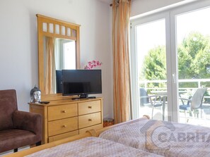 1 bedroom, iron/ironing board, Internet, bed sheets