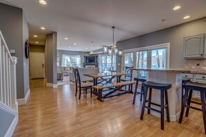 Interior - Happy Daze: lake home on Keuka Lake, EV charger (Dundee)