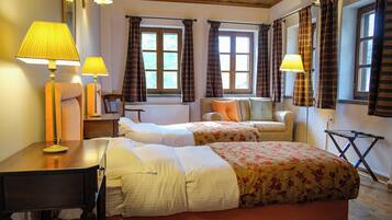 ジュニア スイート マウンテンビュー | 1 室のベッドルーム、エジプト綿のシーツ、高級寝具、羽毛の掛け布団