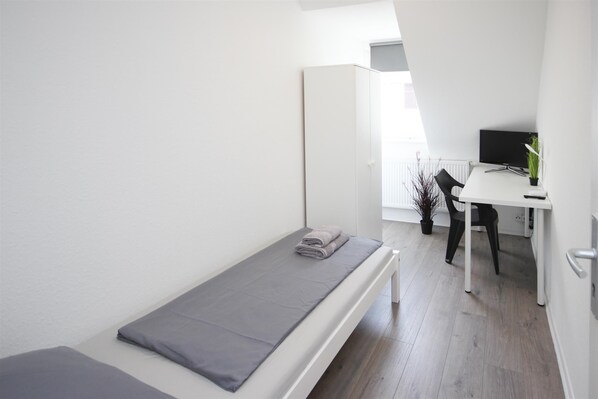 2 bedrooms, desk, soundproofing, iron/ironing board