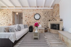 Interior - Villa Daniela, 3- bedroom villa with private pool (Zakynthos)