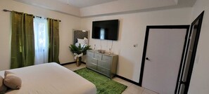 4 bedrooms, in-room safe, iron/ironing board, free WiFi
