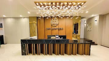 Quầy tiếp tân