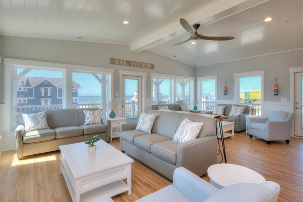 Smart TV, books - 6BR/5BA Home - 2nd Row,Ocean Views,Events,Pool,Elevator, Sleeps 18 (Oak Island)