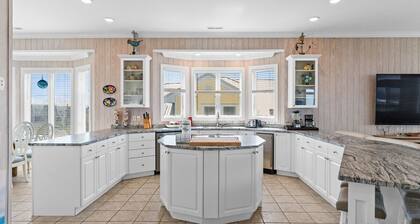 5BR/5BA Home - Oceanfront, VIEWS & MORE VIEWS, POOL, SPA, Sleeps 10