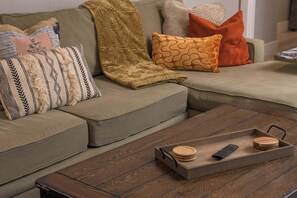 Téléviseur connecté, foyer, bureau