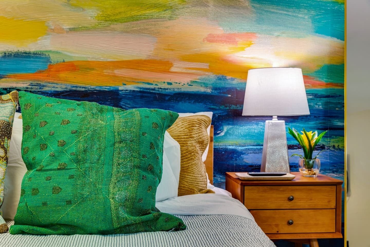 2 habitaciones, tabla de planchar con plancha y cuna de viaje 