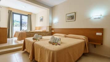 Basic Quadruple Room | Free WiFi