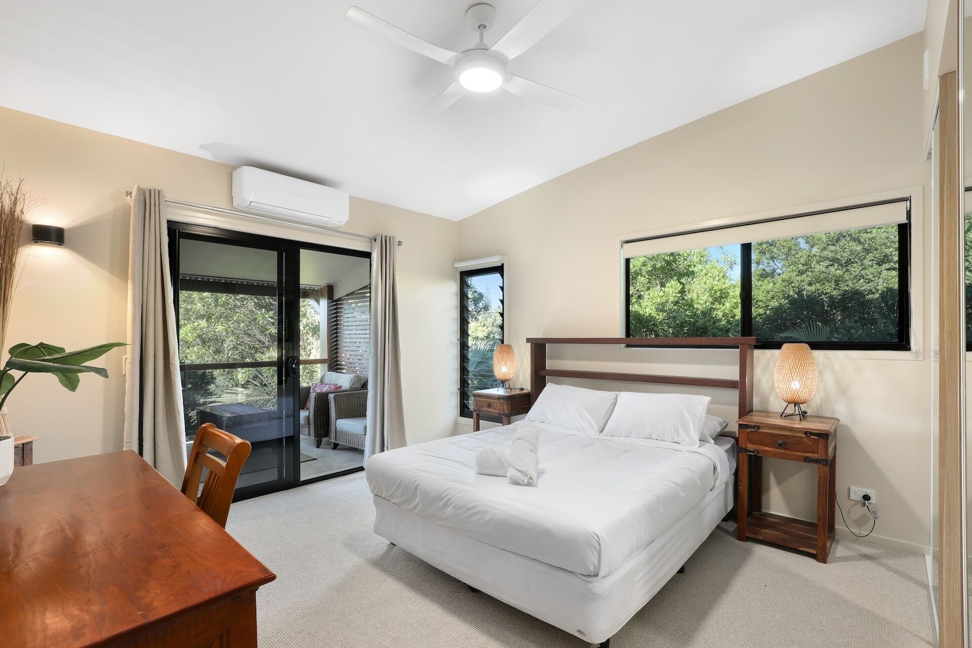 5 Schlafzimmer, Schreibtisch, kostenloses WLAN, Bettwäsche