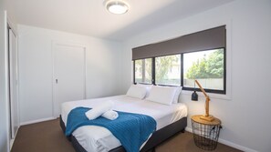3 bedrooms, bed sheets - 25 A Twynam Street, Jindabyne (Jindabyne)