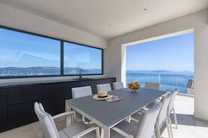 Dining - Villa Ateneum with sea view, jacuzzi&infinity pool (Ripenda Kosi)