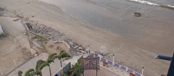 Sunset View Duplex Penthouse - Salinas