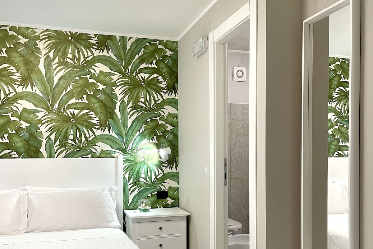 Standard Room | Minibar (free items), desk, blackout drapes